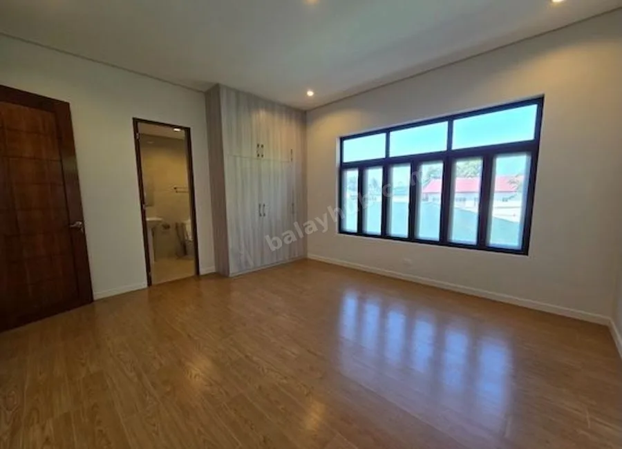 House For Sale in BF Homes Parañaque City