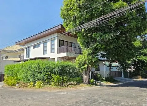 House For Sale in BF Homes Parañaque City
