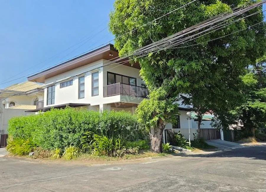 House For Sale in BF Homes Parañaque City