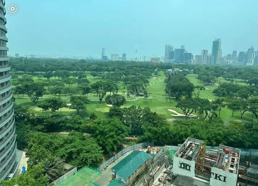 75 SQM WITH 2 BEDROOMS AND 1 PARKING IN FORBESWOOD PARKLANE IN TAGUIG CITY BGC