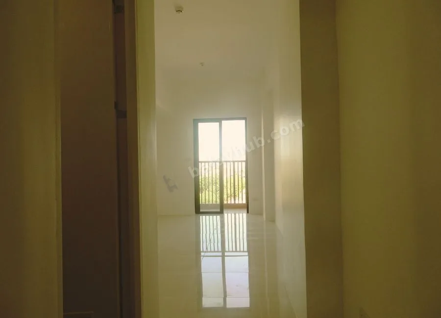 Unfurnished condo studio for rent at The Courtyard Taguig
