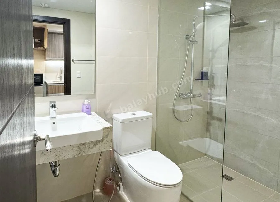 Fully Furnished 1BR Unit with Balcony FOR LEASE in Park McKinley West, McKinley West, Taguig City