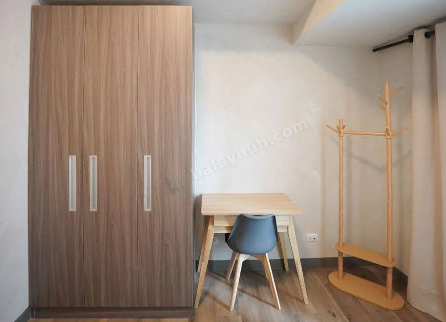 Fully Furnished 1BR Unit with Balcony FOR LEASE in Park McKinley West, McKinley West, Taguig City