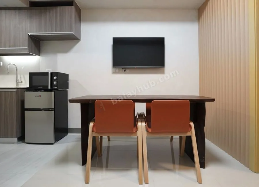 Fully Furnished 1BR Unit with Balcony FOR LEASE in Park McKinley West, McKinley West, Taguig City