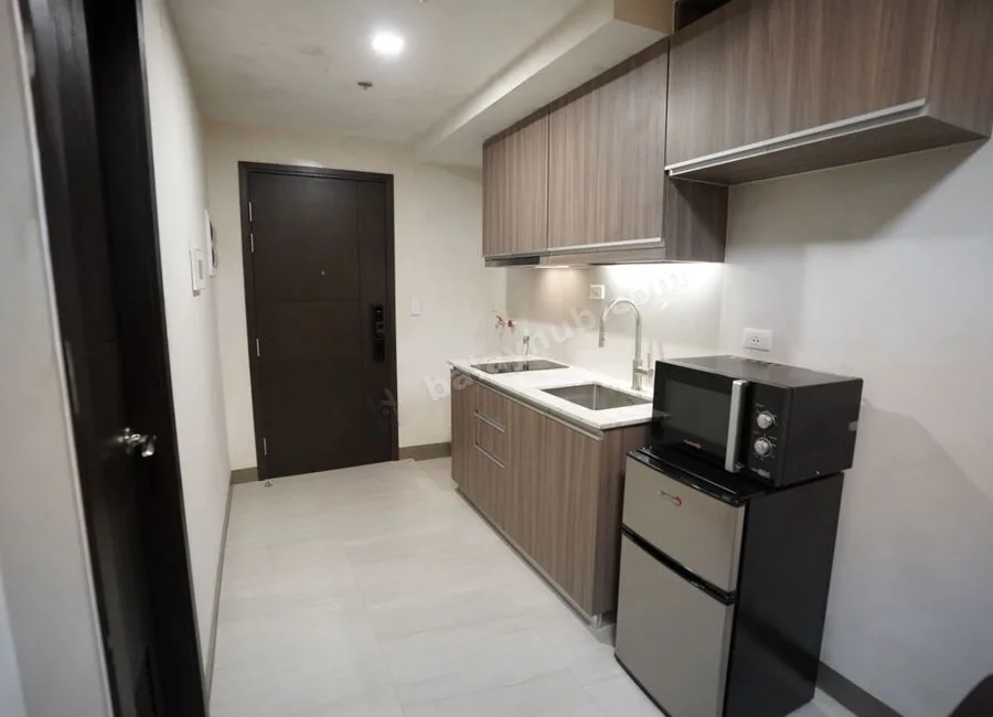 Fully Furnished 1BR Unit with Balcony FOR LEASE in Park McKinley West, McKinley West, Taguig City