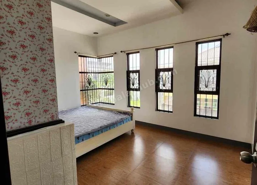 4BEDROOMS SINGLE ATTACHED HOUSE AND LOT FOR RENT IN EXCLUSIVE SUBDIVISION NEAR CLARK