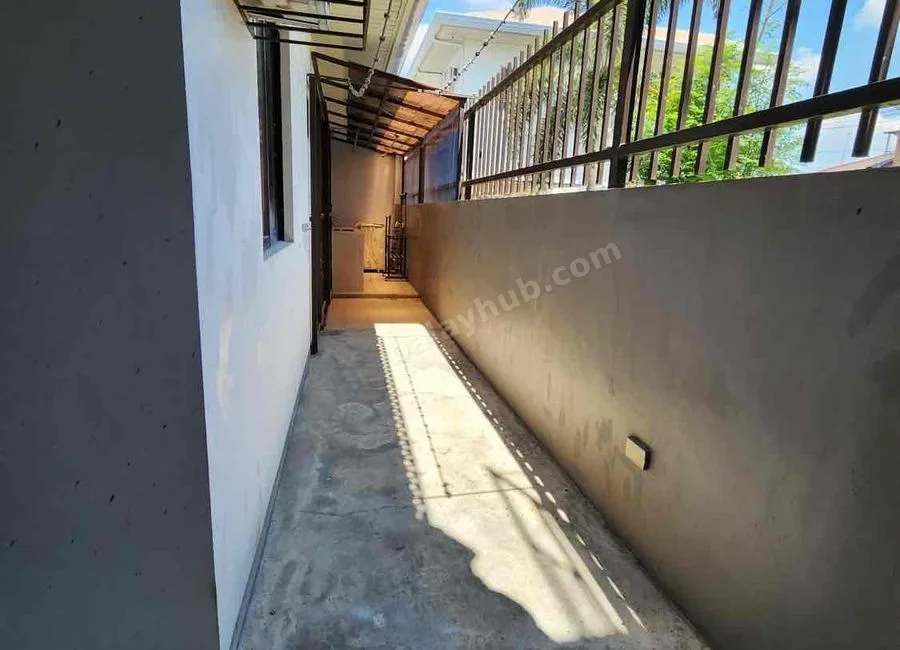 4BEDROOMS SINGLE ATTACHED HOUSE AND LOT FOR RENT IN EXCLUSIVE SUBDIVISION NEAR CLARK