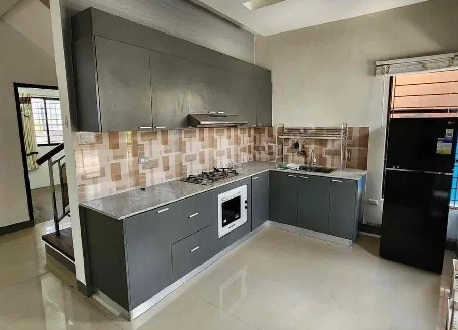 4BEDROOMS SINGLE ATTACHED HOUSE AND LOT FOR RENT IN EXCLUSIVE SUBDIVISION NEAR CLARK