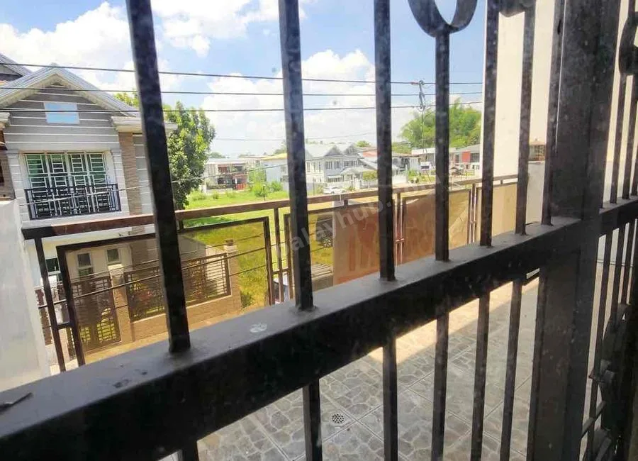 4BEDROOMS SINGLE ATTACHED HOUSE AND LOT FOR RENT IN EXCLUSIVE SUBDIVISION NEAR CLARK
