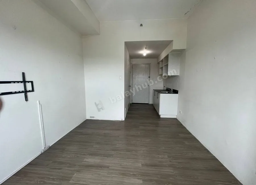 Studio Condo For Rent Vista 309 Residences Very Near from Miriam College and Ateneo de Manila Katipunan Quezon City