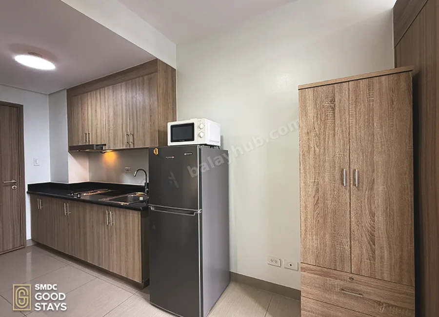 Semi-Furnished 1 Bedroom Unit with balcony for Rent in Unit B021946 Tower 2 Shore 2 Residences Pasay City