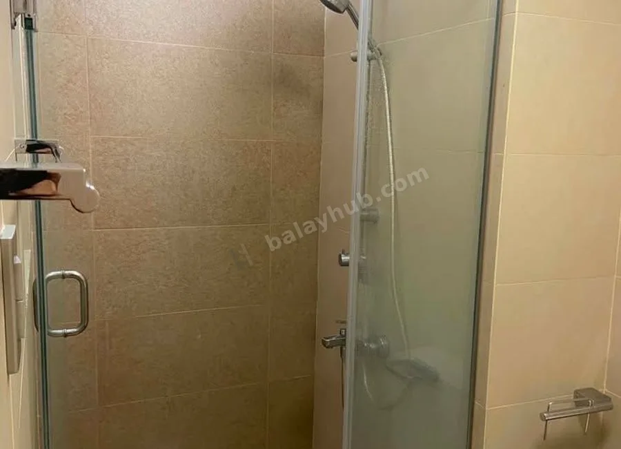Condo for Lease 1-Bedroom 1BR at Signa Designer Residences, Makati