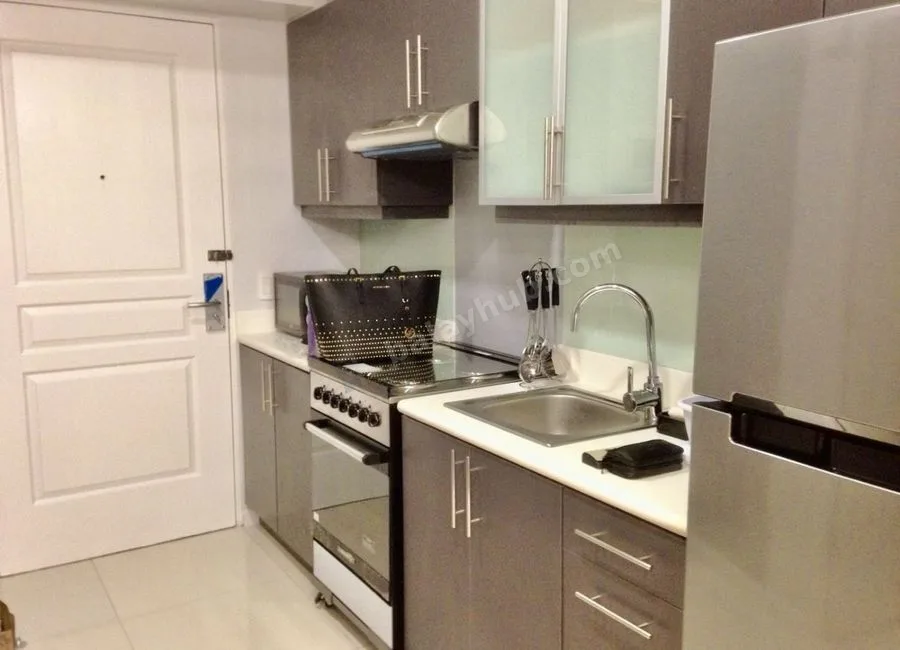 For Rent Studio Unit in Senta Tower, Makati City