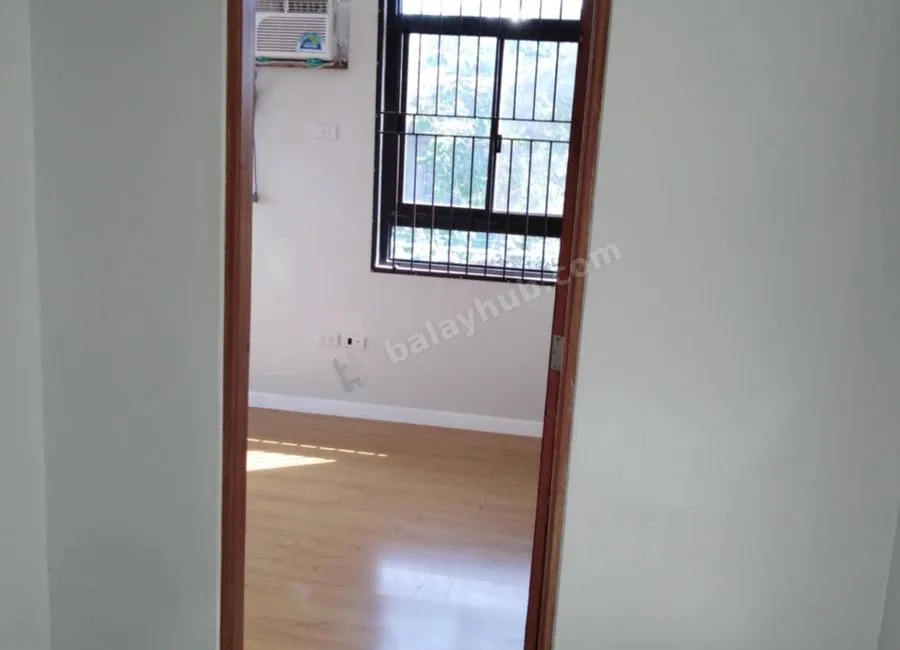Duplex type three (3) bedroom house near SM Southmall