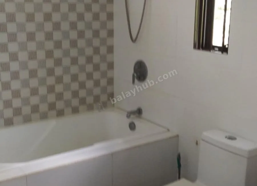 Duplex type three (3) bedroom house near SM Southmall