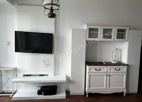 For Rent: Elegant 1 Bedroom with Balcony @ Seibu Tower, BGC