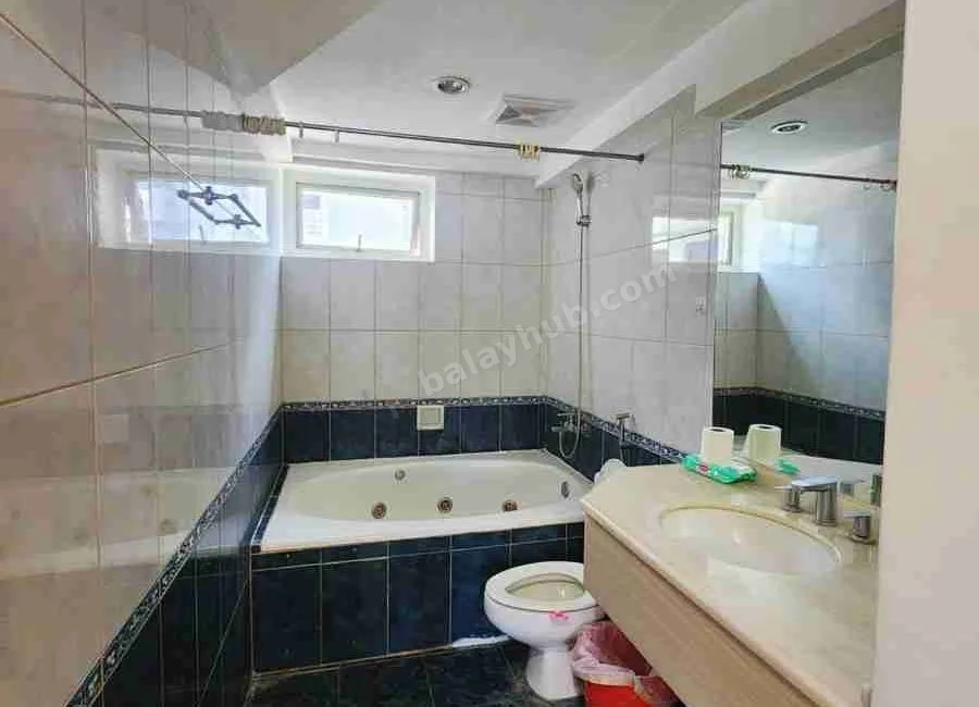 2BR Condo for RENT in Two Lafayette Square Salcedo Village Makati City RH14748