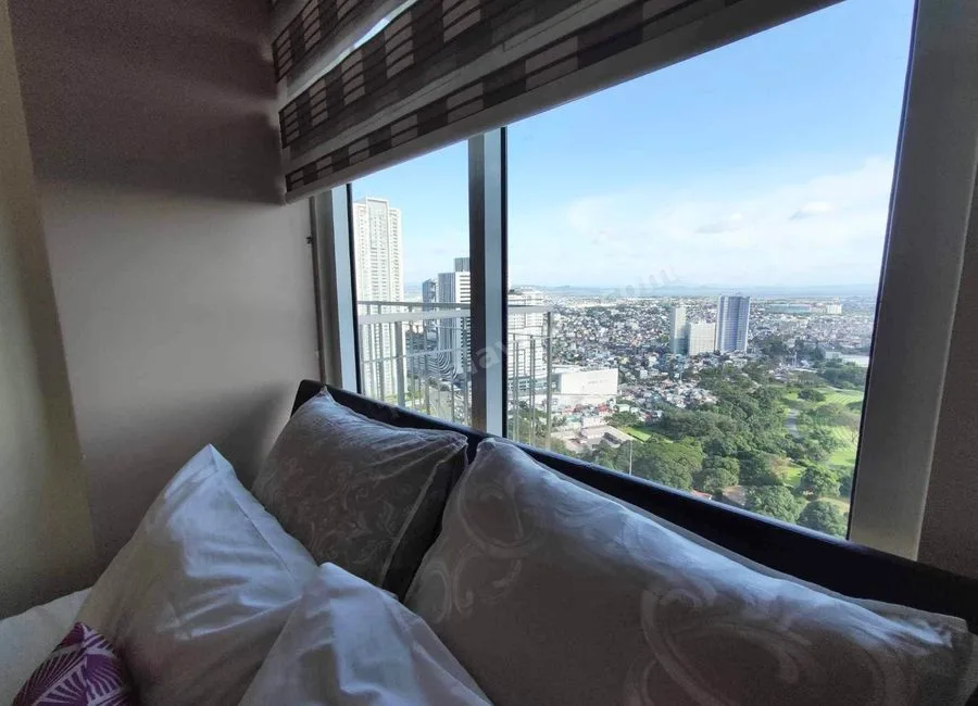 2 Bedroom for Rent  THE TRION TOWER 2
