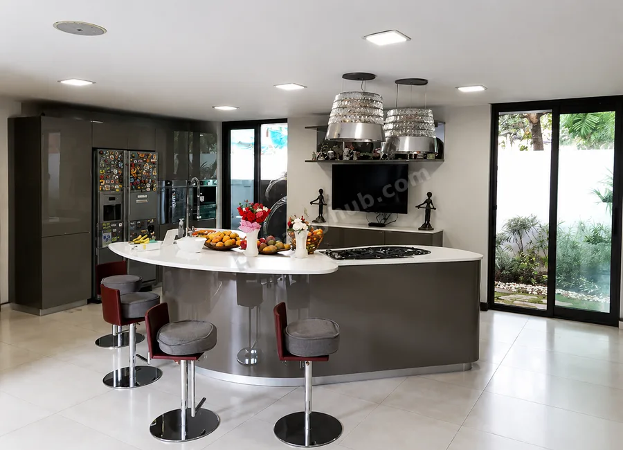 Five Bedroom 5BR House and Lot For Rent in Valle Verde
