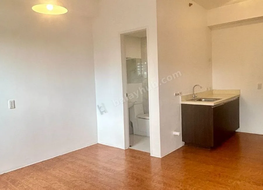 Studio Unit for Rent near Ateneo & UP Diliman Capitol Hills Quezon City