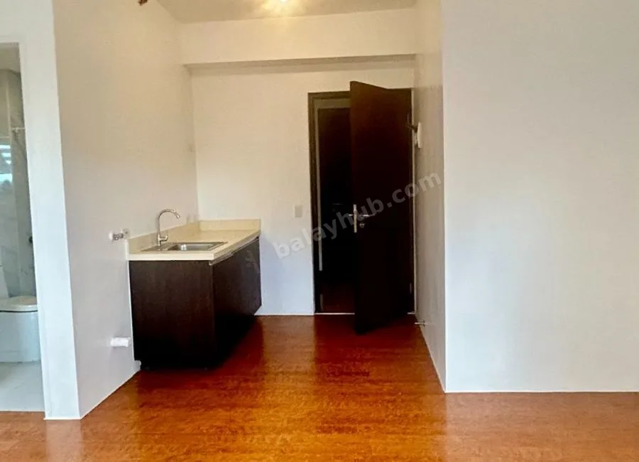 Studio Unit for Rent near Ateneo & UP Diliman Capitol Hills Quezon City