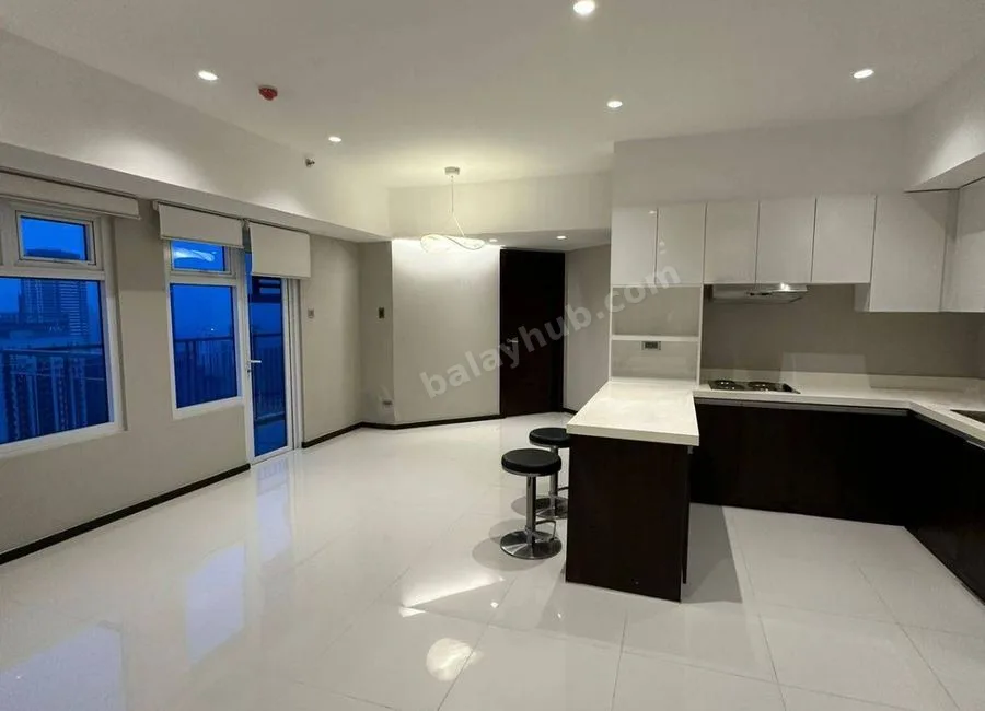 FOR LEASE: 102 SQM Flat in The Trion Towers, Taguig City