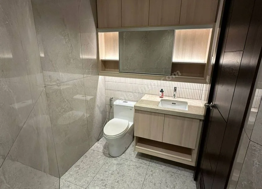 FOR LEASE: 102 SQM Flat in The Trion Towers, Taguig City