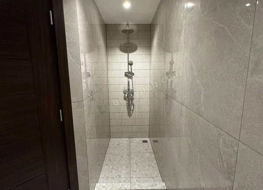 FOR LEASE: 102 SQM Flat in The Trion Towers, Taguig City