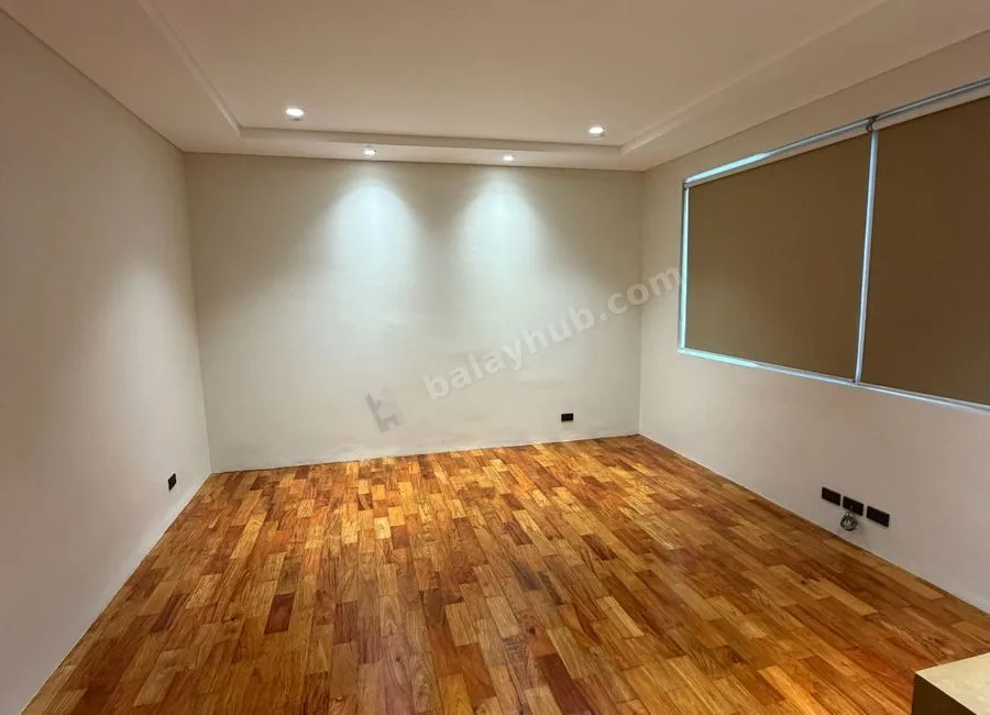 4BR House with Lanai & Antipolo View FOR SALE in White Plains, Quezon City