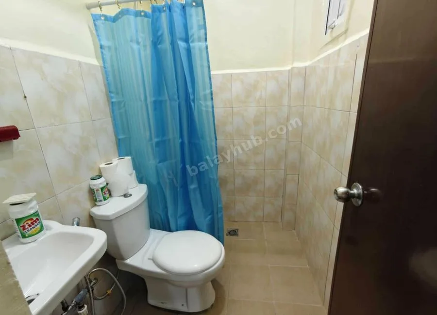 2 STOREY HOUSE FOR RENT