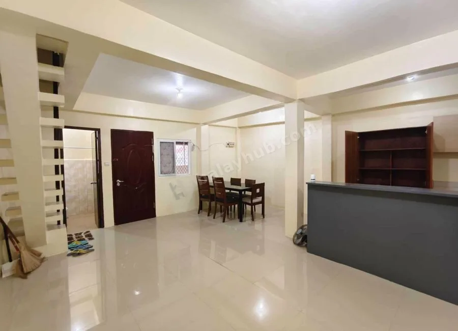 2 STOREY HOUSE FOR RENT