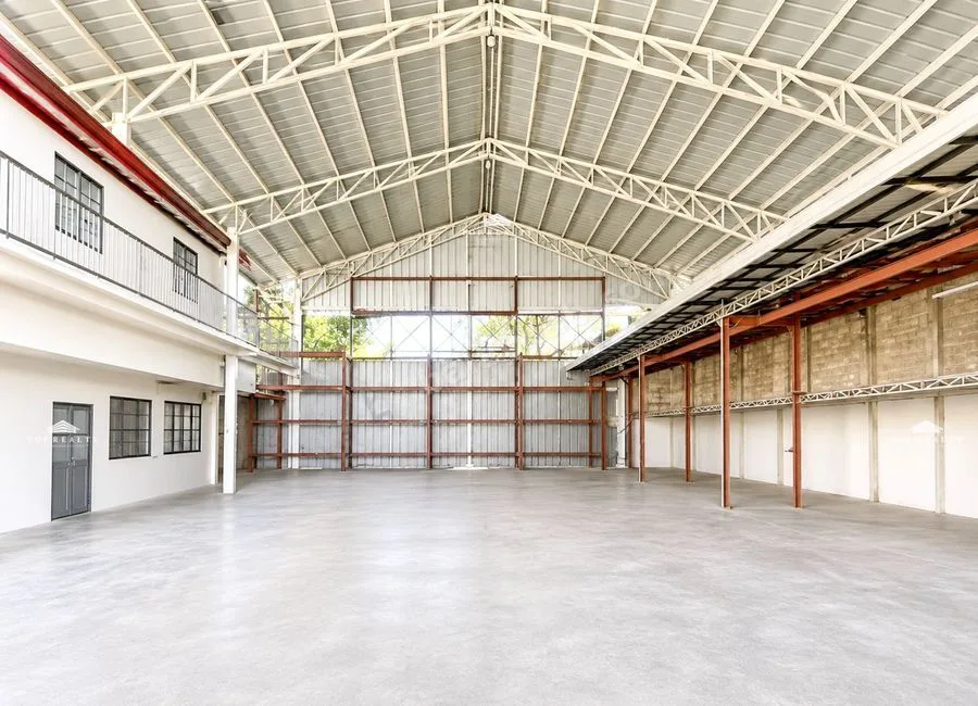 Warehouse for Lease in Cainta Rizal with liveable quarters
