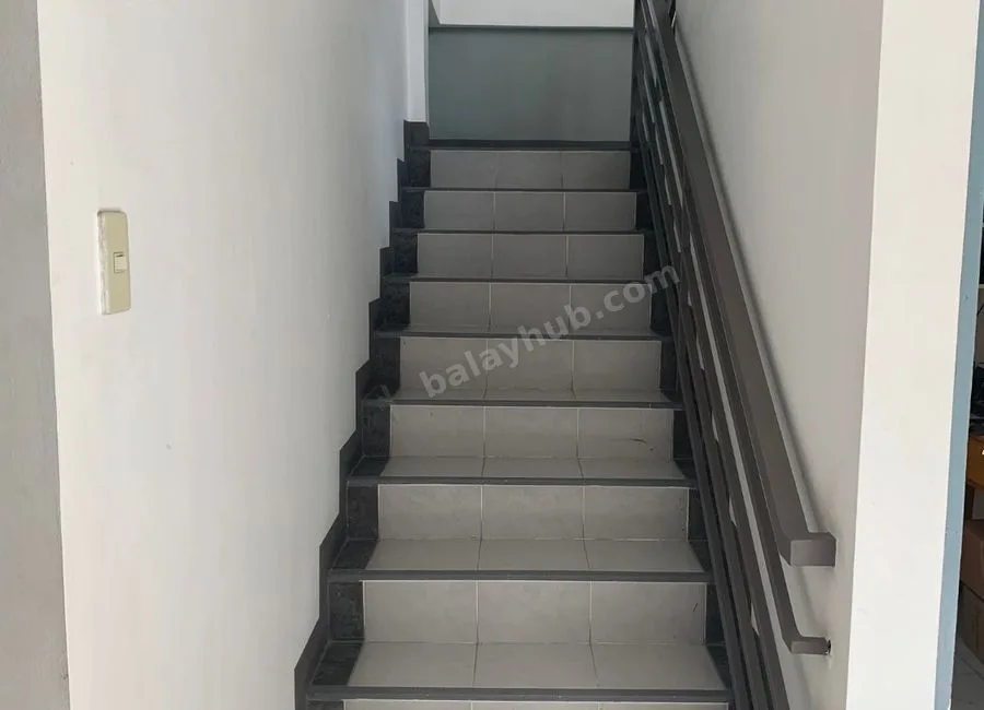 Room for Rent Along Alabang Zapote Road-Near SM Southmall, Madrigal Business Park & North Gate Las Piñas City