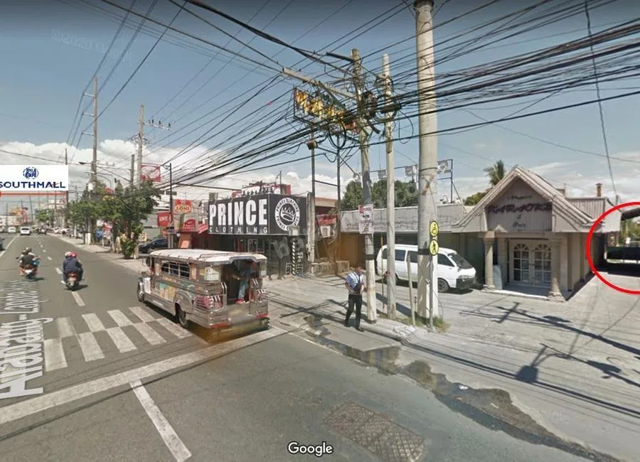 Room for Rent Along Alabang Zapote Road-Near SM Southmall, Madrigal Business Park & North Gate Las Piñas City