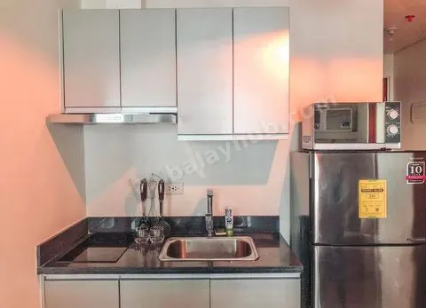🔥 FOR RENT: Studio with Makati Skyline View – Fully Furnished!