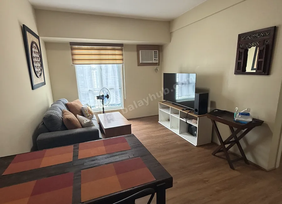 Two (2BR) Bedroom and 2 toilet and bath with Wifi near Uptown Mall_Avida Towers 34th BGC, Taguig