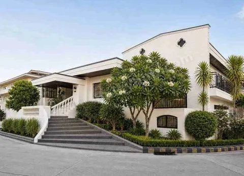 Newly Renovated 7 Bedroom House with Swimming Pool in Valle Verde Pasig City for Lease