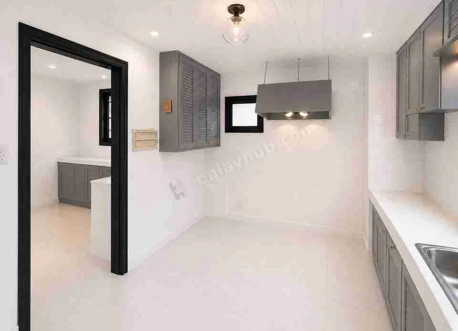 Newly Renovated 7 Bedroom House with Swimming Pool in Valle Verde Pasig City for Lease