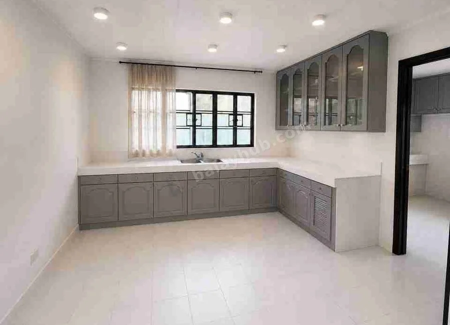 Newly Renovated 7 Bedroom House with Swimming Pool in Valle Verde Pasig City for Lease