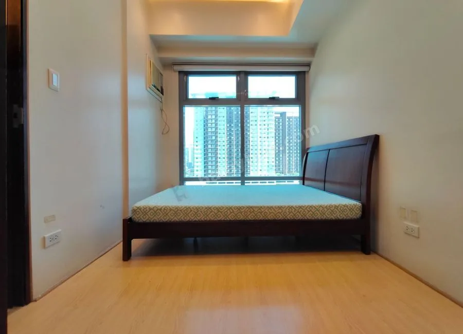 Parkwest BGC 36.6 sqm 1 bedroom furnished unit P30k only for rent