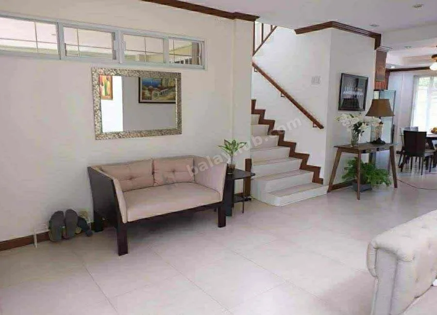 4 BEDROOM SINGLE DETACH  HOUSE FOR RENT INSIDE HIGH END SUBDIVISION