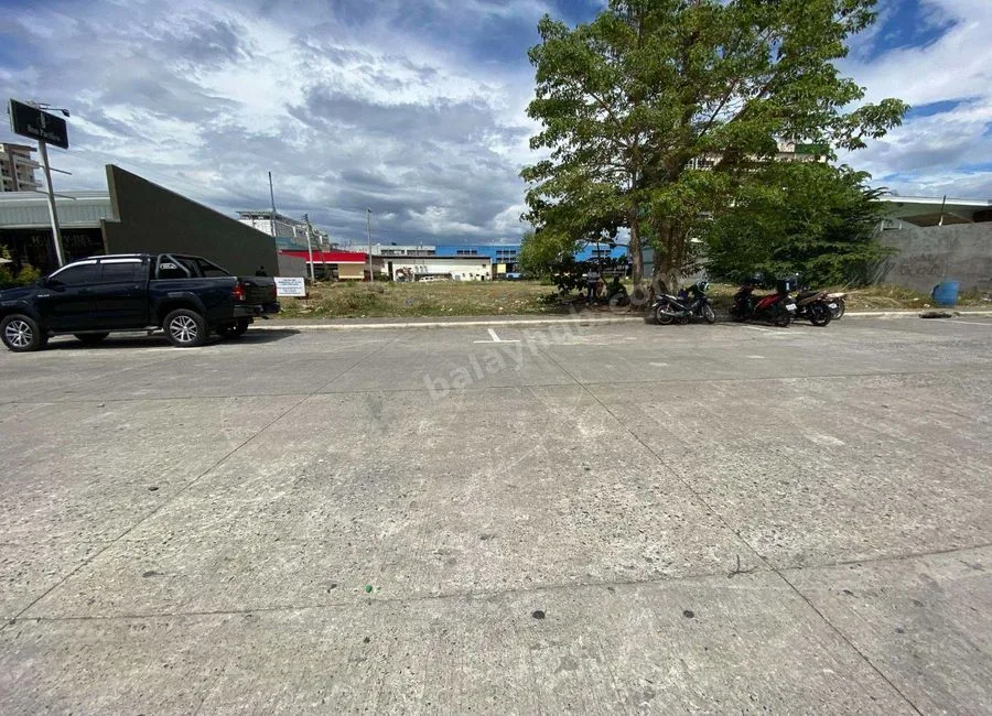 COMMERCIAL LOT FOR SALE OR LONG TERM LEASE