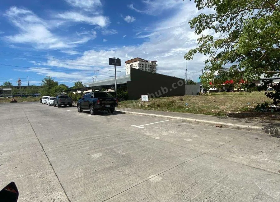 COMMERCIAL LOT FOR SALE OR LONG TERM LEASE