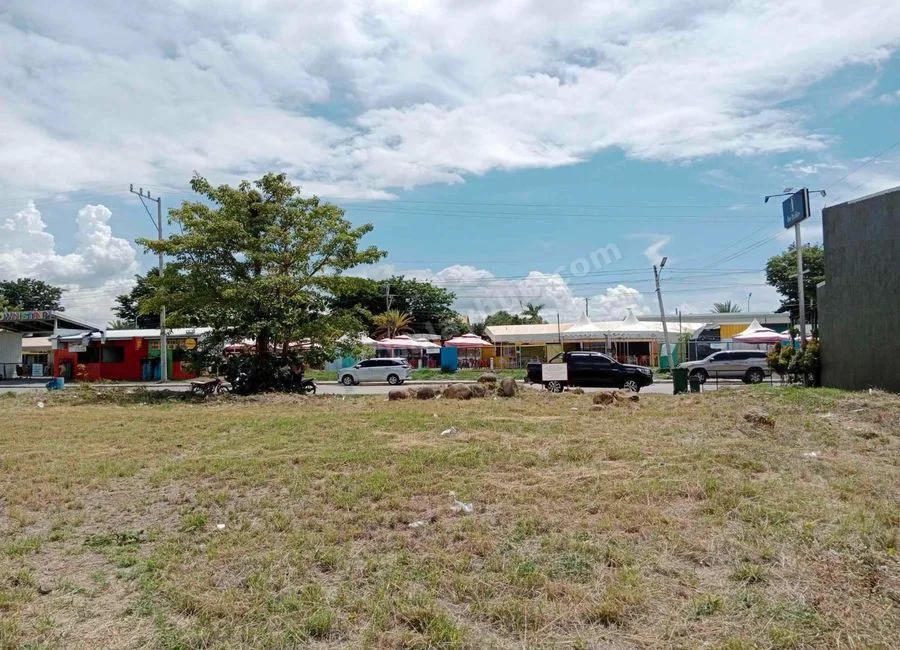 COMMERCIAL LOT FOR SALE OR LONG TERM LEASE