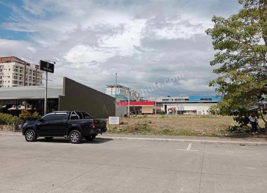 COMMERCIAL LOT FOR SALE OR LONG TERM LEASE