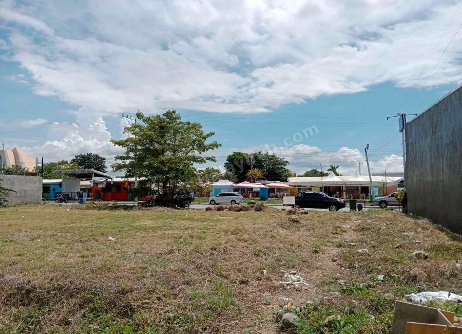 COMMERCIAL LOT FOR SALE OR LONG TERM LEASE