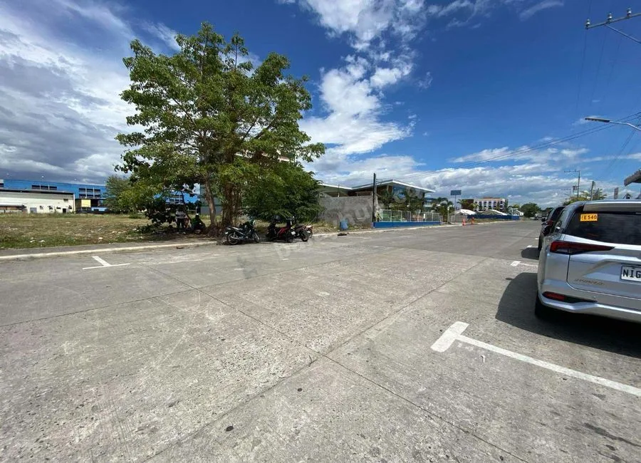 COMMERCIAL LOT FOR SALE OR LONG TERM LEASE