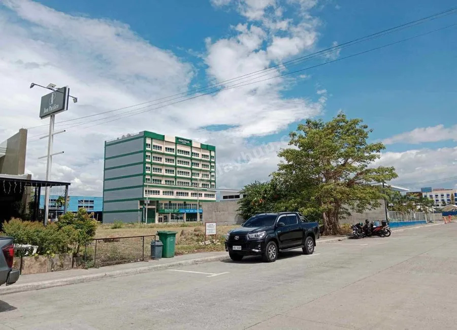 COMMERCIAL LOT FOR SALE OR LONG TERM LEASE