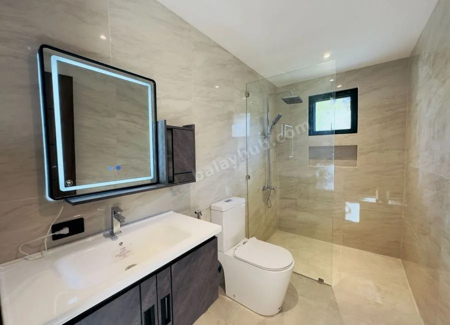 4 Bedrooms Fully Renovated Bungalow House and Lot for Sale in BF Homes, Parañaque City