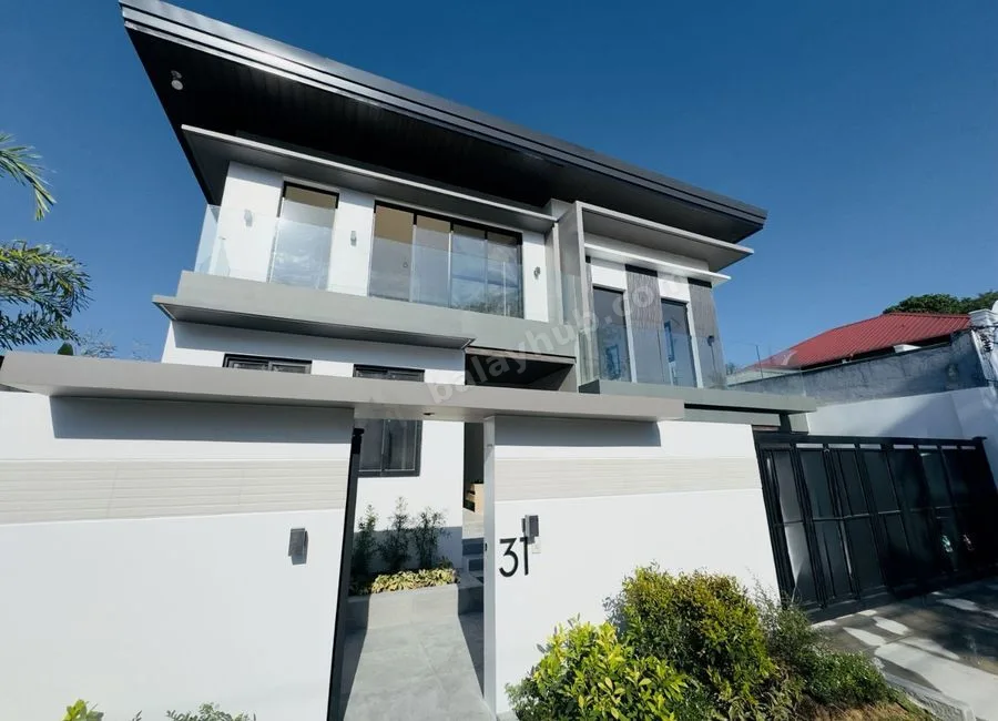 5 Bedooms Brand New Semi Furnished House and Lot for Sale in BF Homes Parañaque
